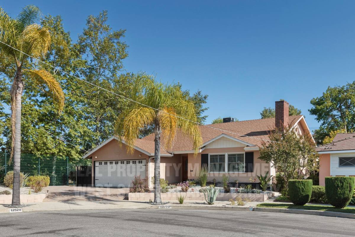 House for rent at 12920 Aetna St, Van Nuys, CA 91401