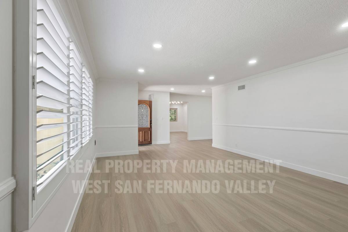 House for rent at 12920 Aetna St, Van Nuys, CA 91401