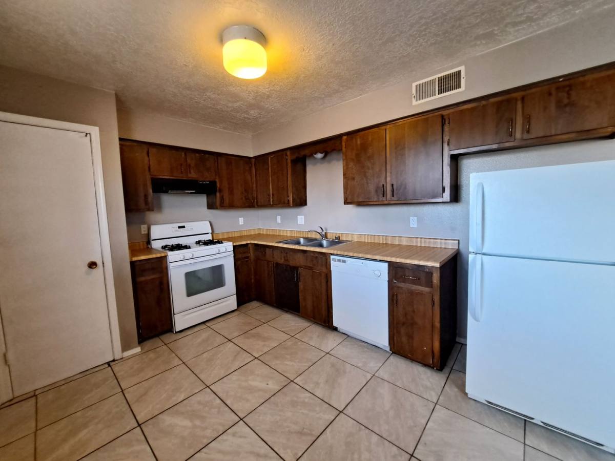 Apartment for rent at 85 Darlene Rd SE, Rio Rancho, NM 87124