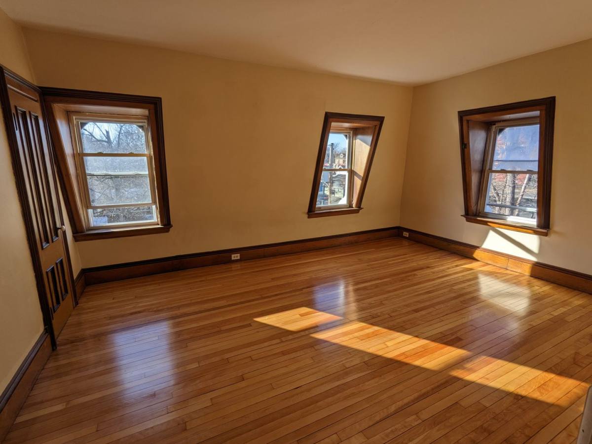 Apartment for rent at 10 Day Ave, Westfield, MA 01085