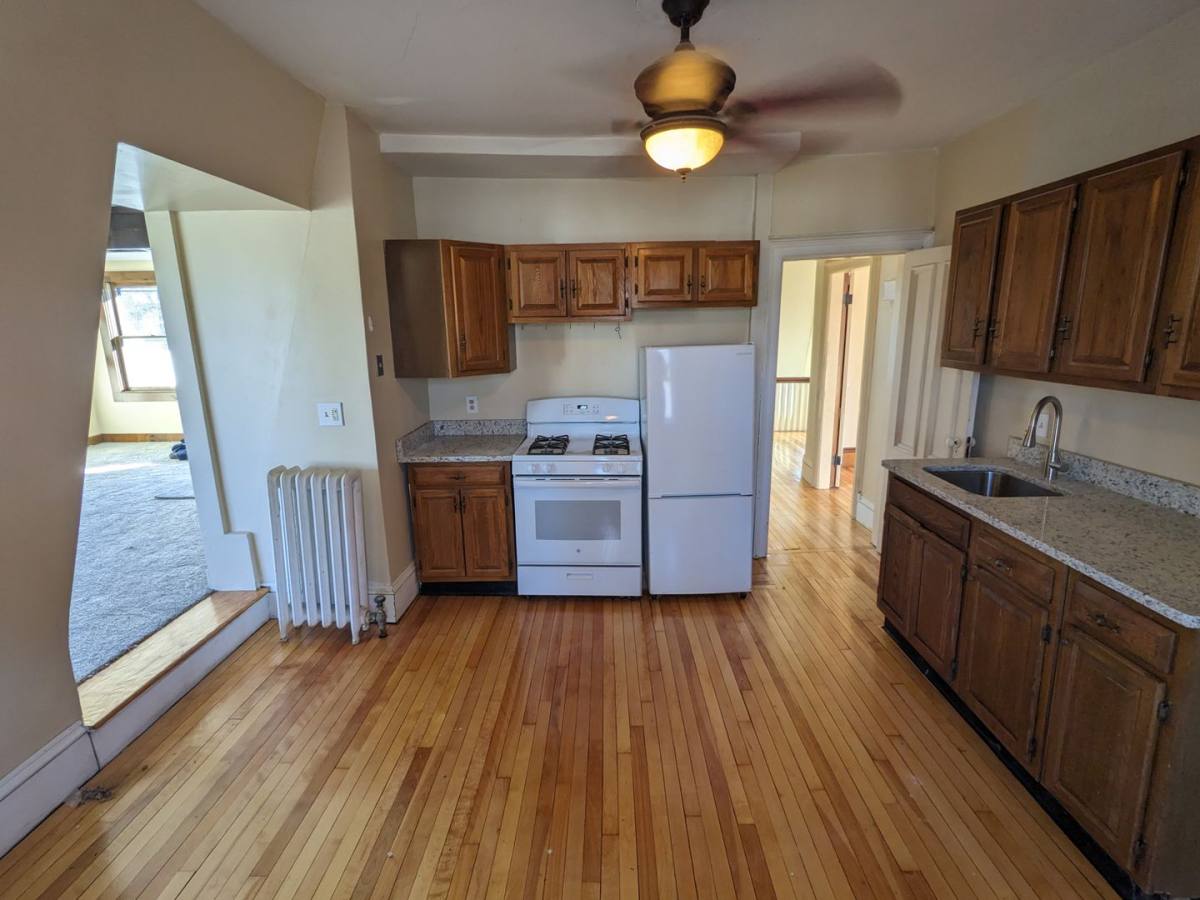 Apartment for rent at 10 Day Ave, Westfield, MA 01085