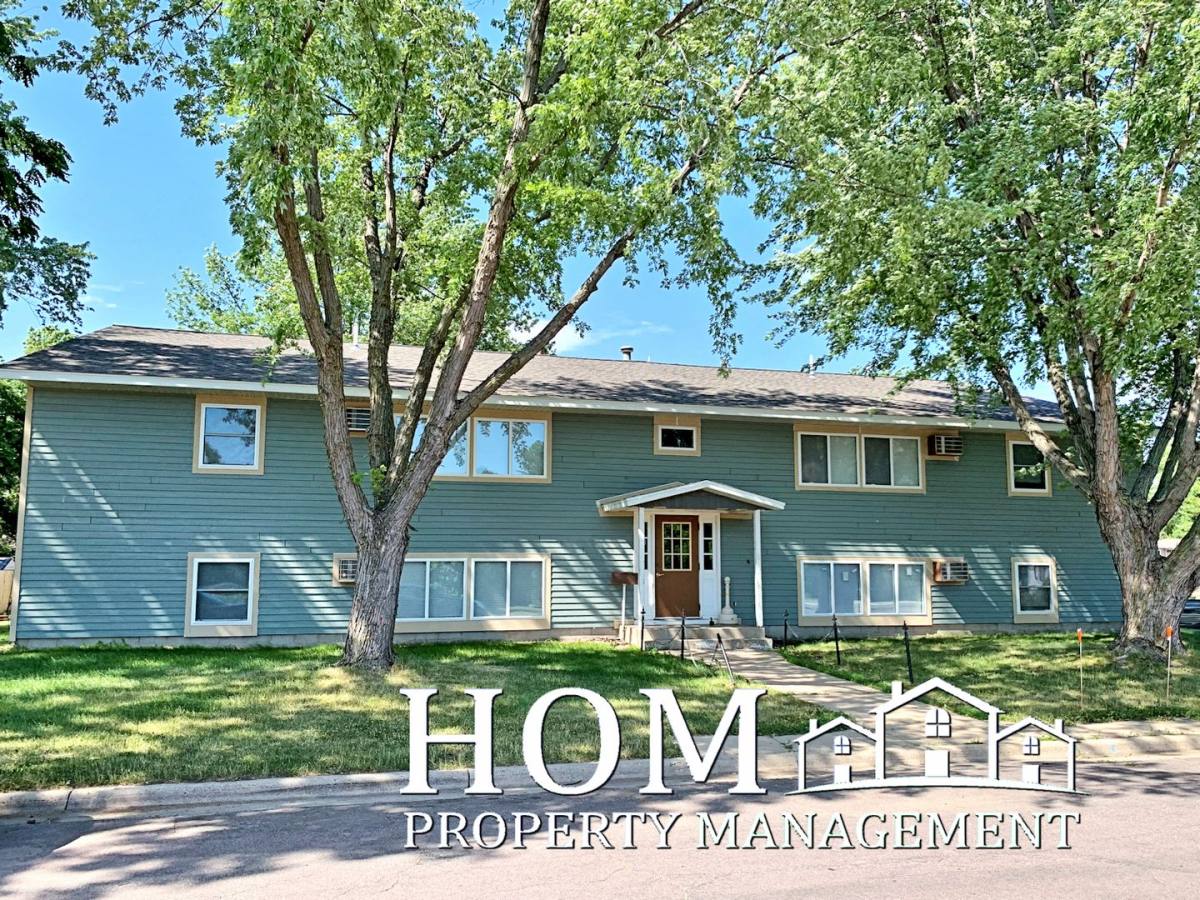 Apartment for rent at 311 E Watonwan St, Lake Crystal, MN 56055
