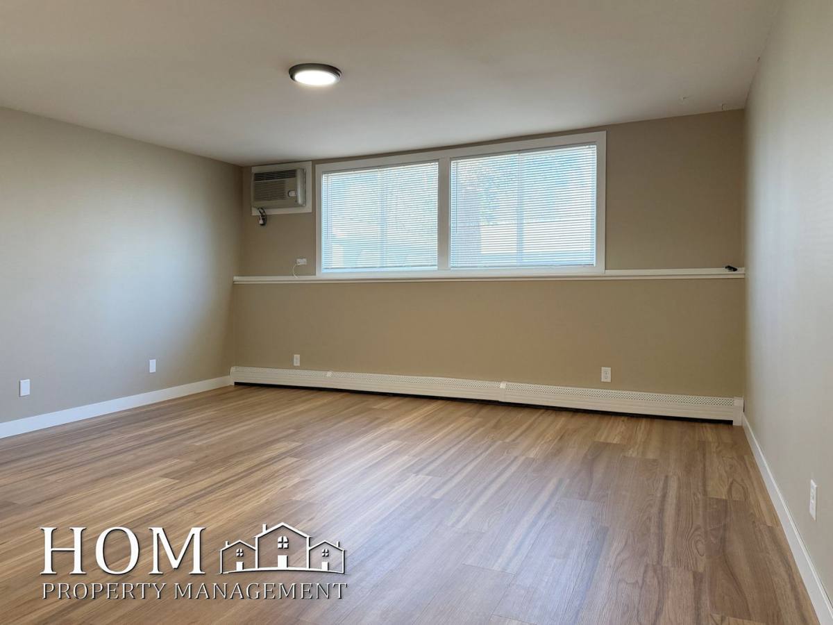 Apartment for rent at 311 E Watonwan St, Lake Crystal, MN 56055