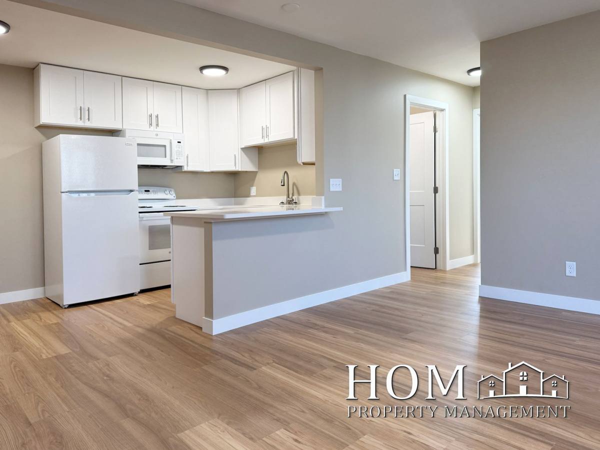 Apartment for rent at 311 E Watonwan St, Lake Crystal, MN 56055