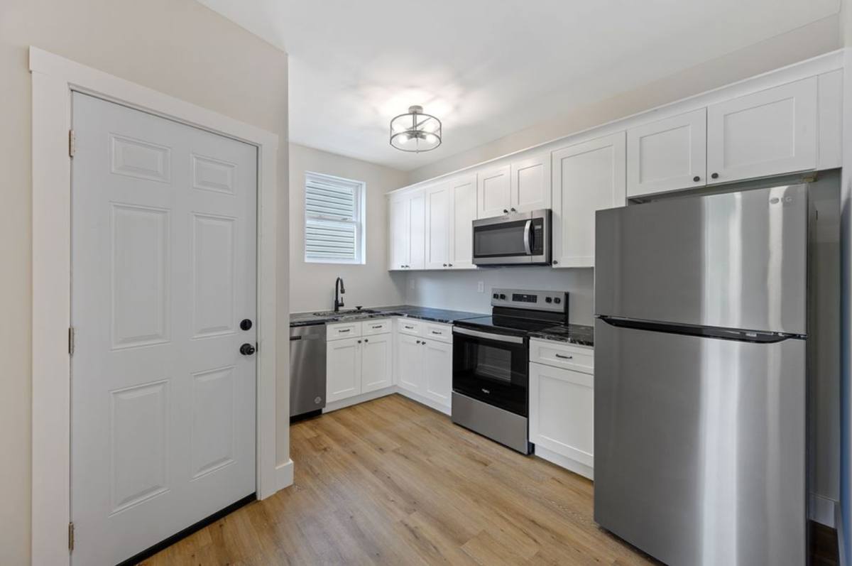 Apartment for rent at 5006 Stewart Park, Cincinnati, OH 45212