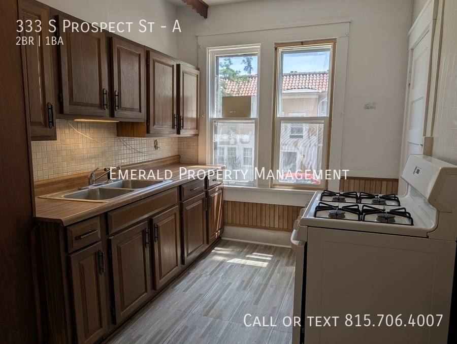 Apartment for rent at 333 S Prospect St #A, Rockford, IL 61104