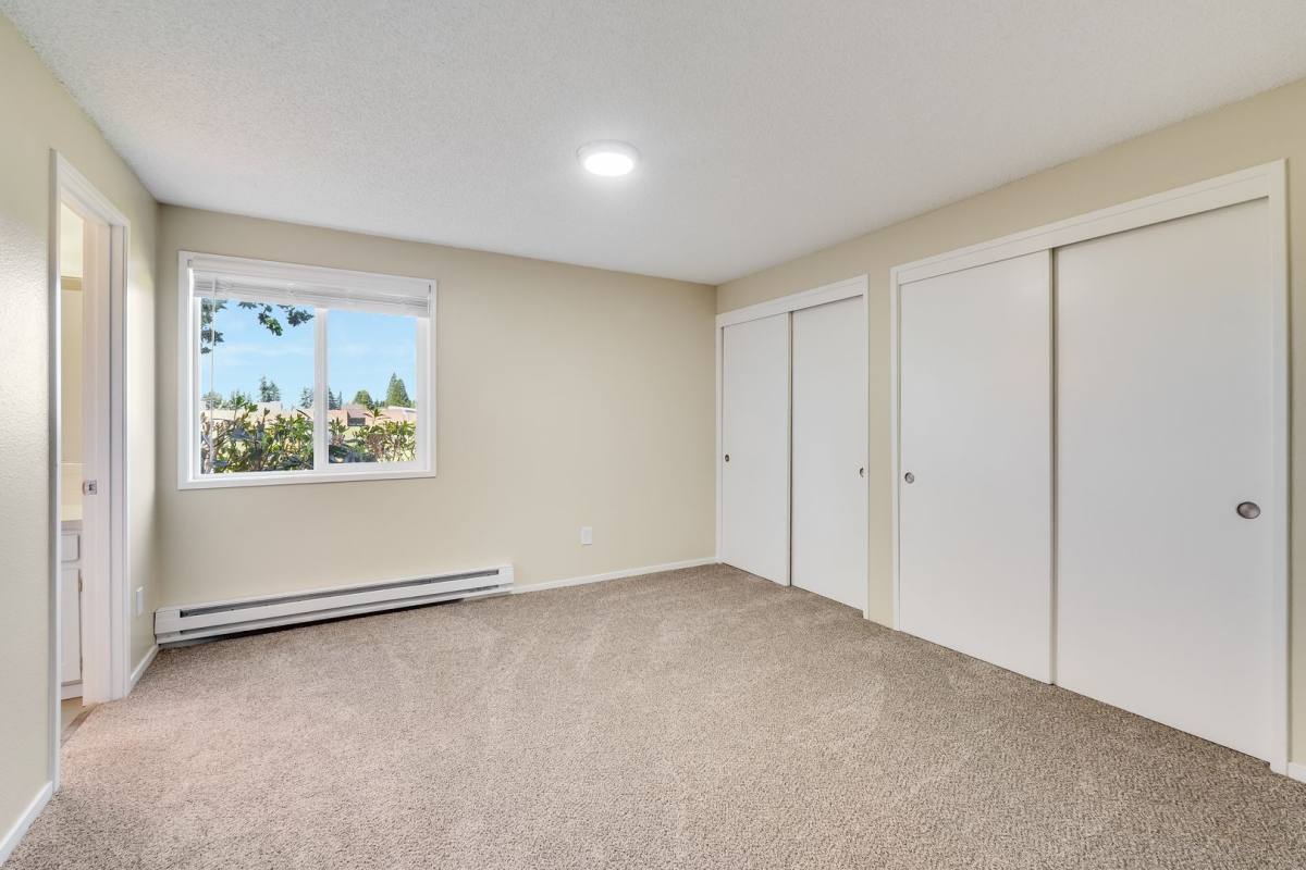 Apartment for rent at 1431-1433 SW 22nd St, Troutdale, OR 97060
