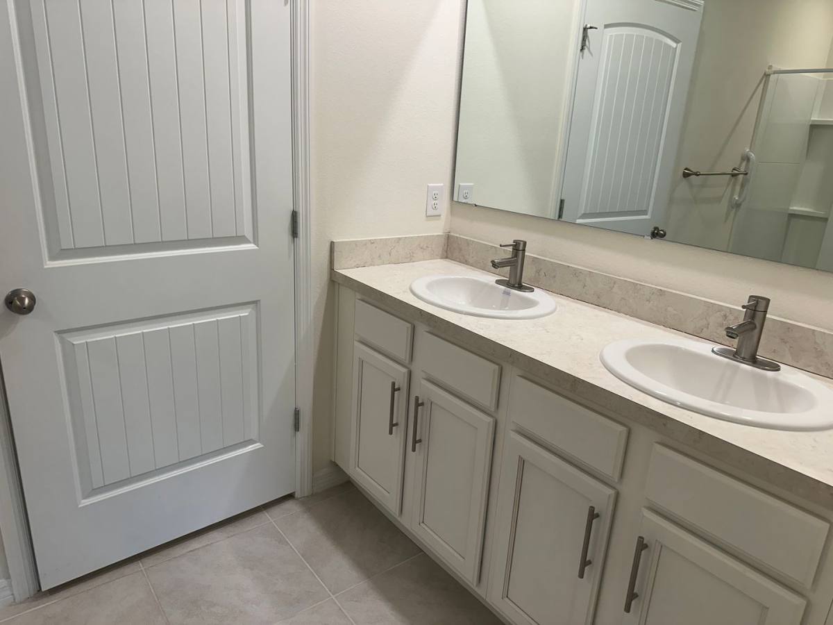 House for rent at 20043 Royal Tern Court, Leesburg, FL 34748