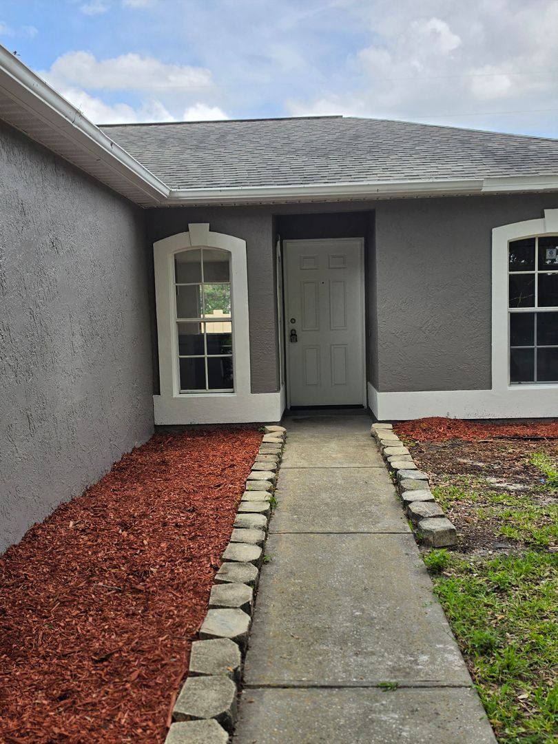 House for rent at 14540 Lycastle Circle, Orlando, FL 32826