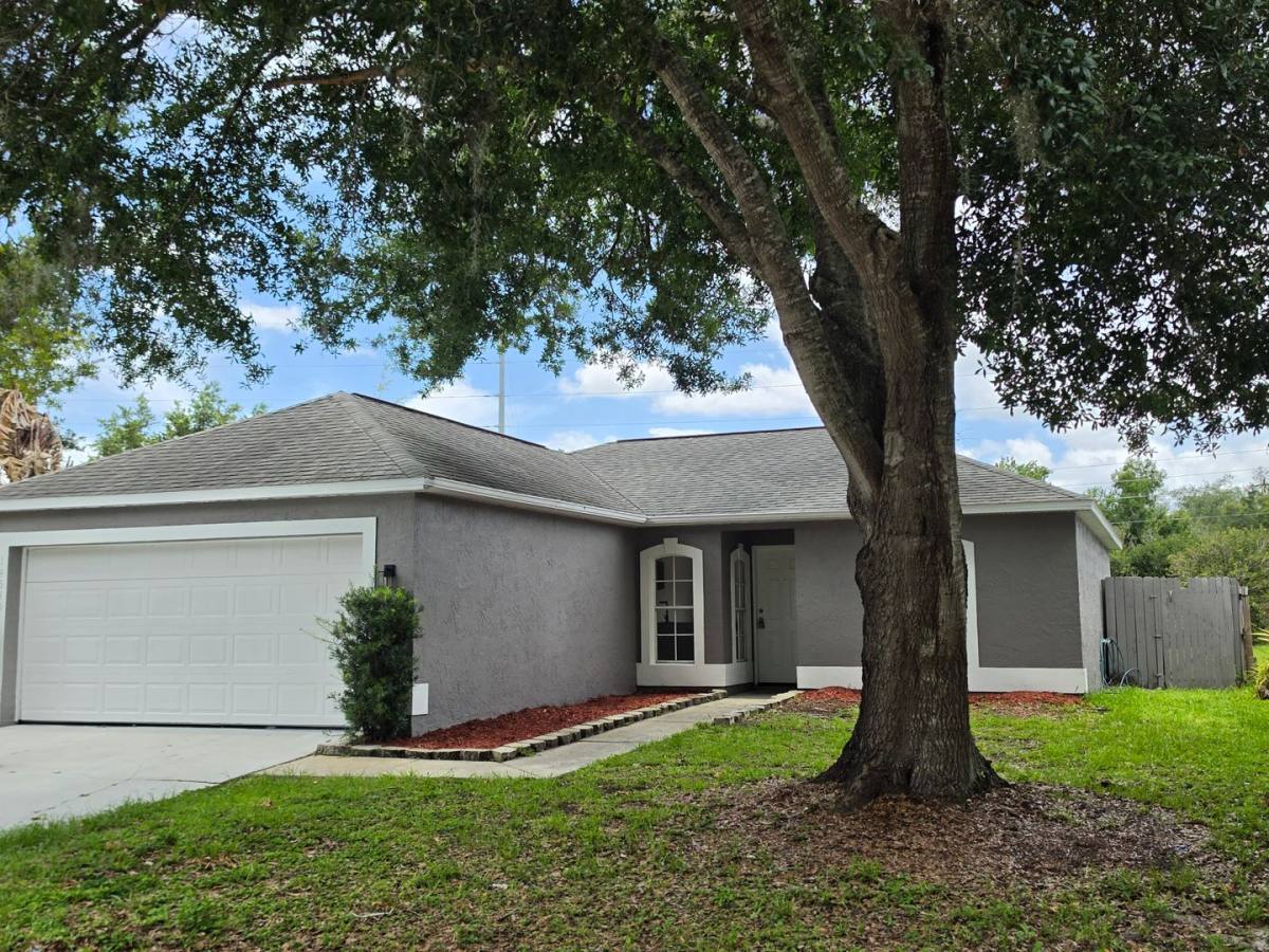 House for rent at 14540 Lycastle Circle, Orlando, FL 32826