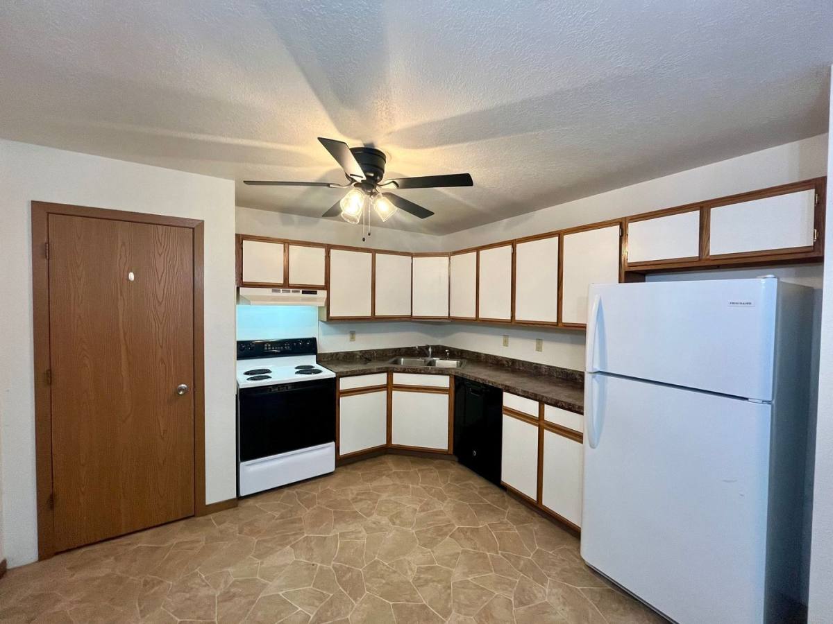 Apartment for rent at 2710 Washington Ave, Plover, WI 54467