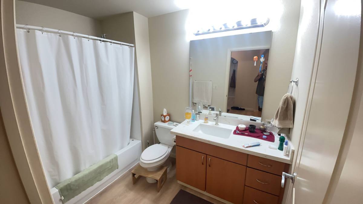 Apartment for rent at 1127 17th Ave, Seattle, WA 98122