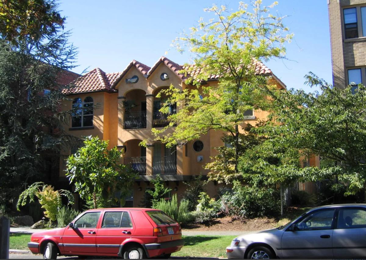Apartment for rent at 1127 17th Ave, Seattle, WA 98122