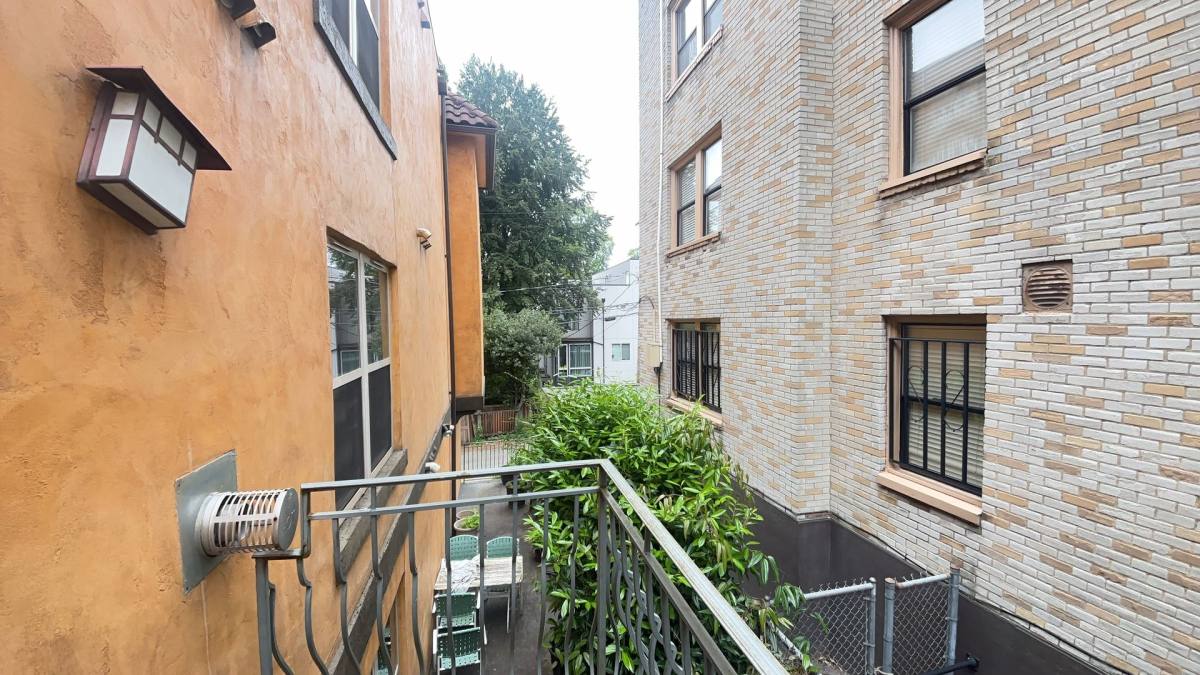Apartment for rent at 1127 17th Ave, Seattle, WA 98122