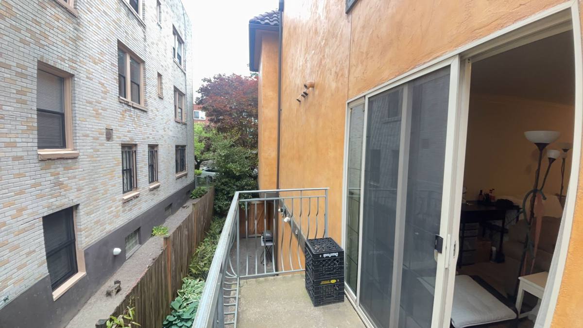 Apartment for rent at 1127 17th Ave, Seattle, WA 98122