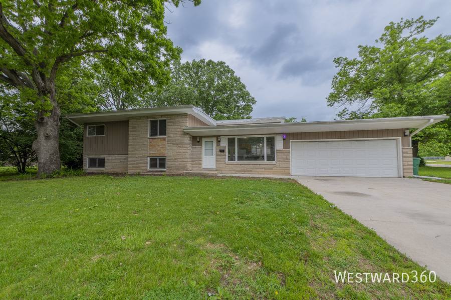 House for rent at 2221 Belmont Ave #SFH, Joliet, IL 60432