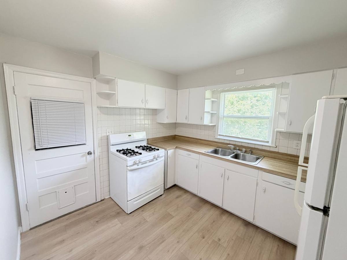 House for rent at 5403 Booth Ave, Kansas City, MO 64129