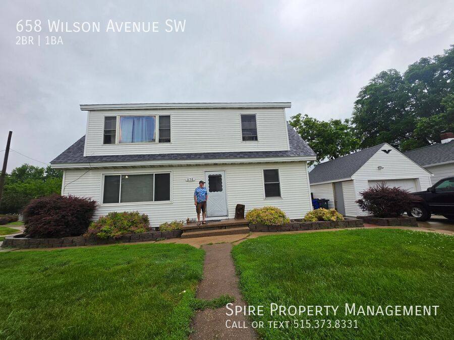 Apartment for rent at 658 Wilson Ave SW, Cedar Rapids, IA 52404