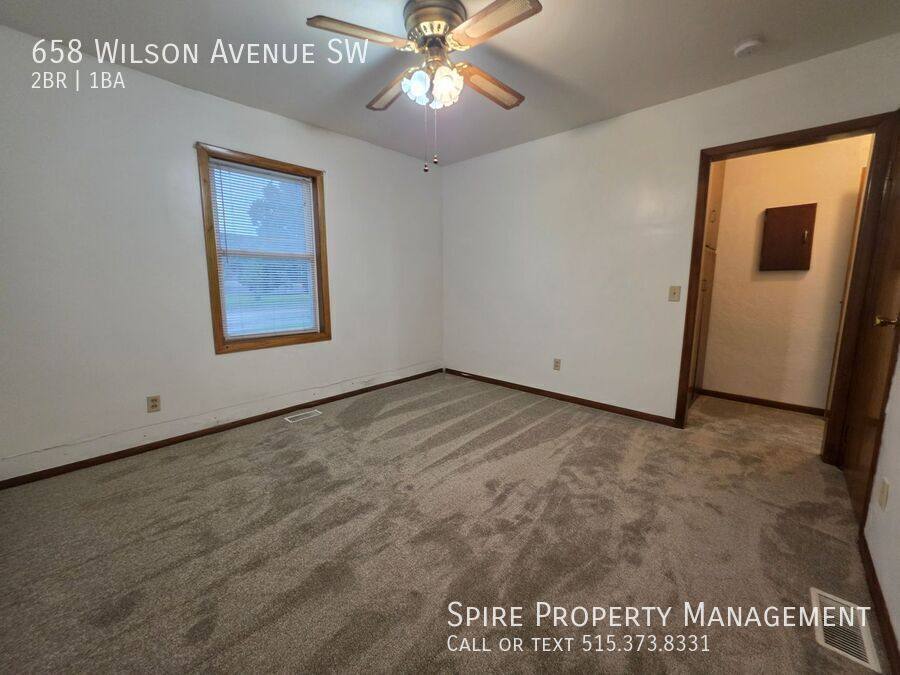 Apartment for rent at 658 Wilson Ave SW, Cedar Rapids, IA 52404