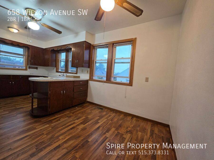 Apartment for rent at 658 Wilson Ave SW, Cedar Rapids, IA 52404