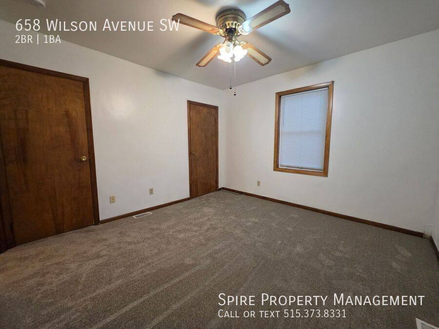 Apartment for rent at 658 Wilson Ave SW, Cedar Rapids, IA 52404