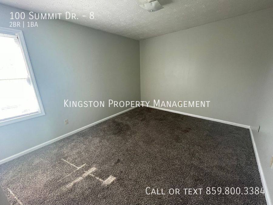 Apartment for rent at 100 Summit Dr #8, Mount Sterling, KY 40353