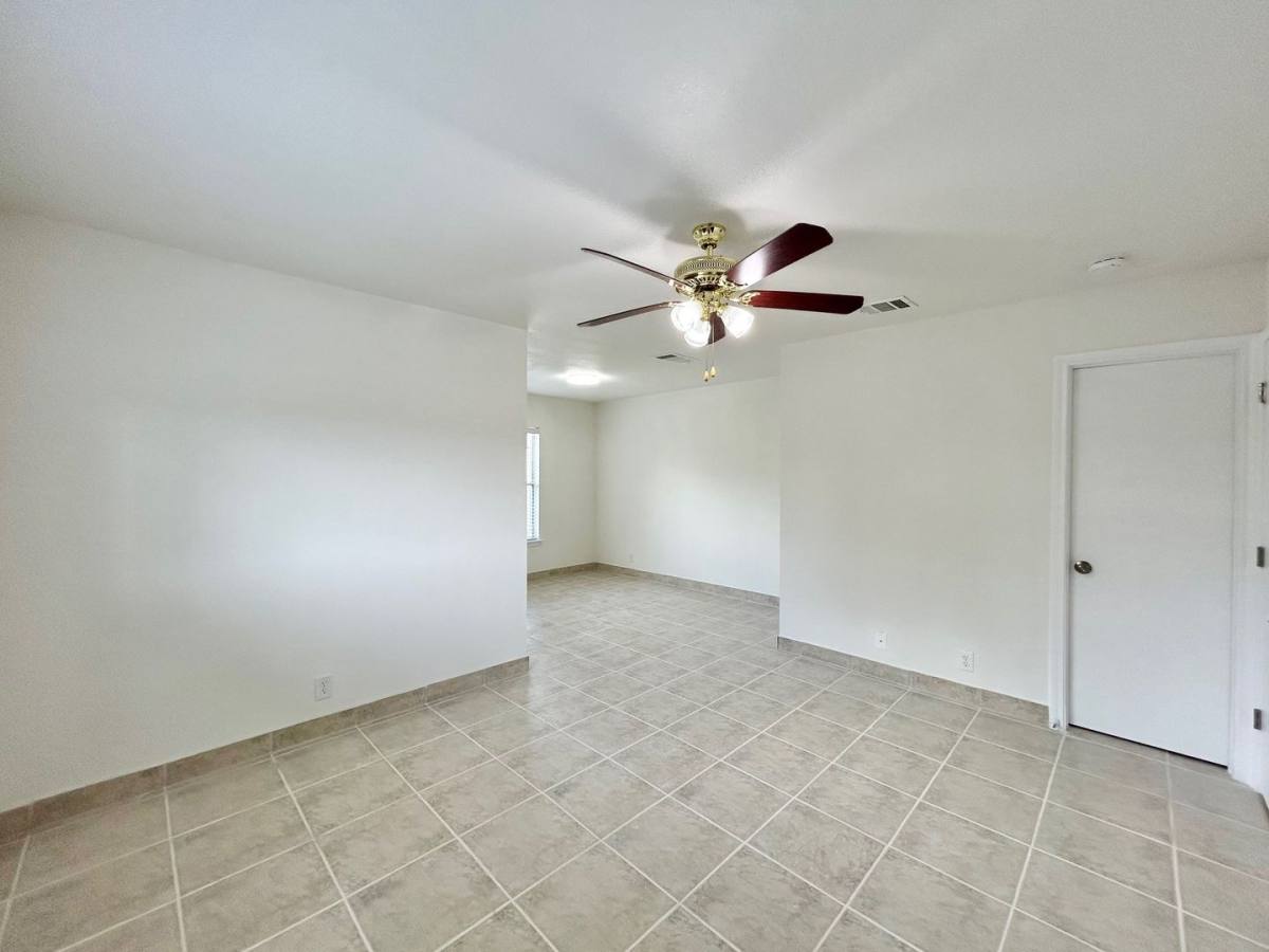 House for rent at 8906 Kenton Briar, San Antonio, TX 78240
