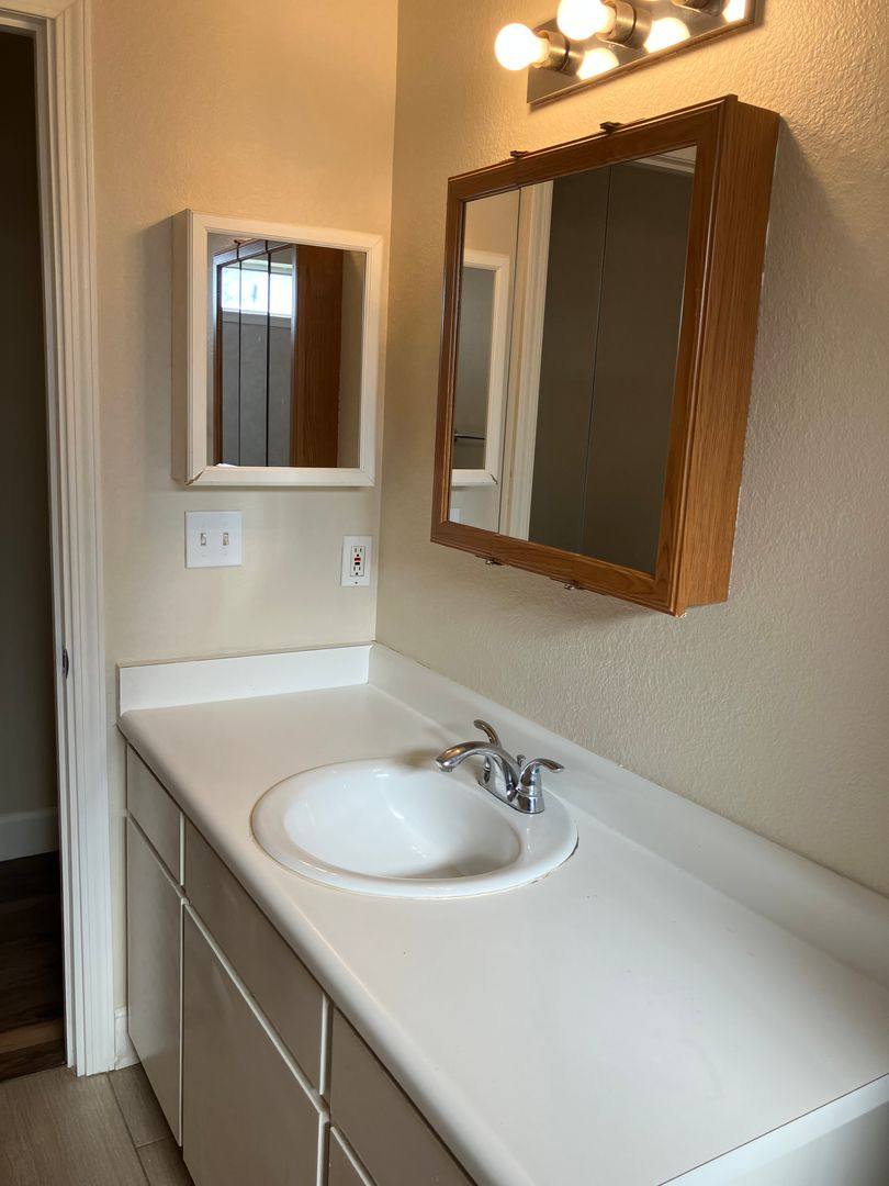Apartment for rent at 321 T St, Sacramento, CA 95811