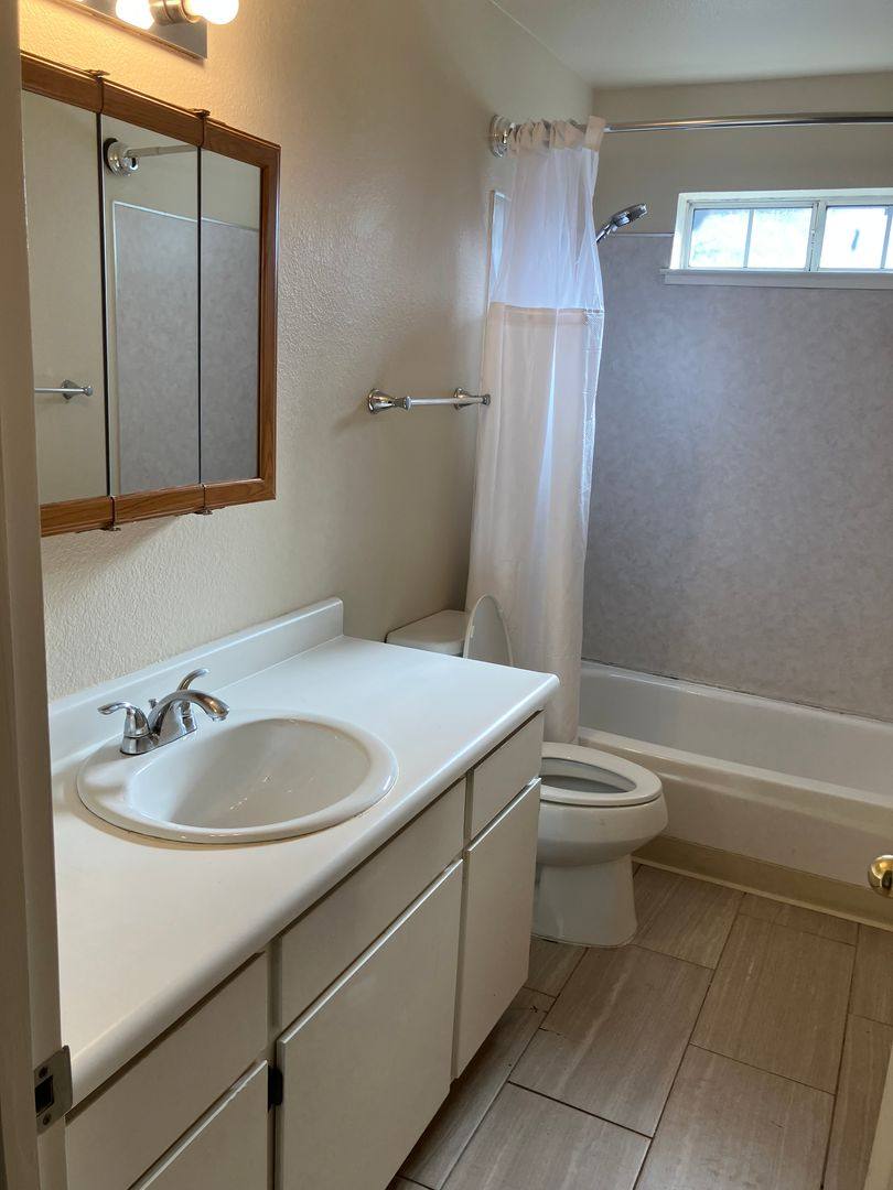 Apartment for rent at 321 T St, Sacramento, CA 95811