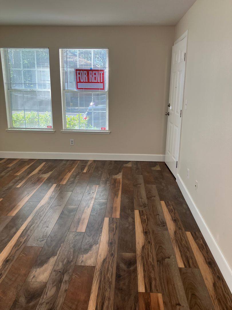 Apartment for rent at 321 T St, Sacramento, CA 95811