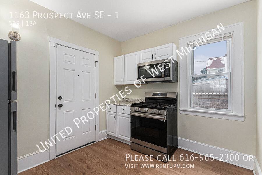 Apartment for rent at 1163 Prospect Ave SE #1, Grand Rapids, MI 49507
