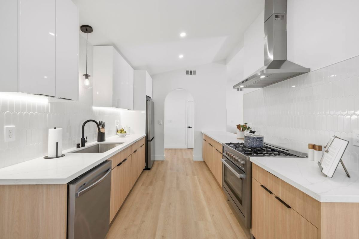 House for rent at 9355 Ruffner Ave, North Hills, CA 91343