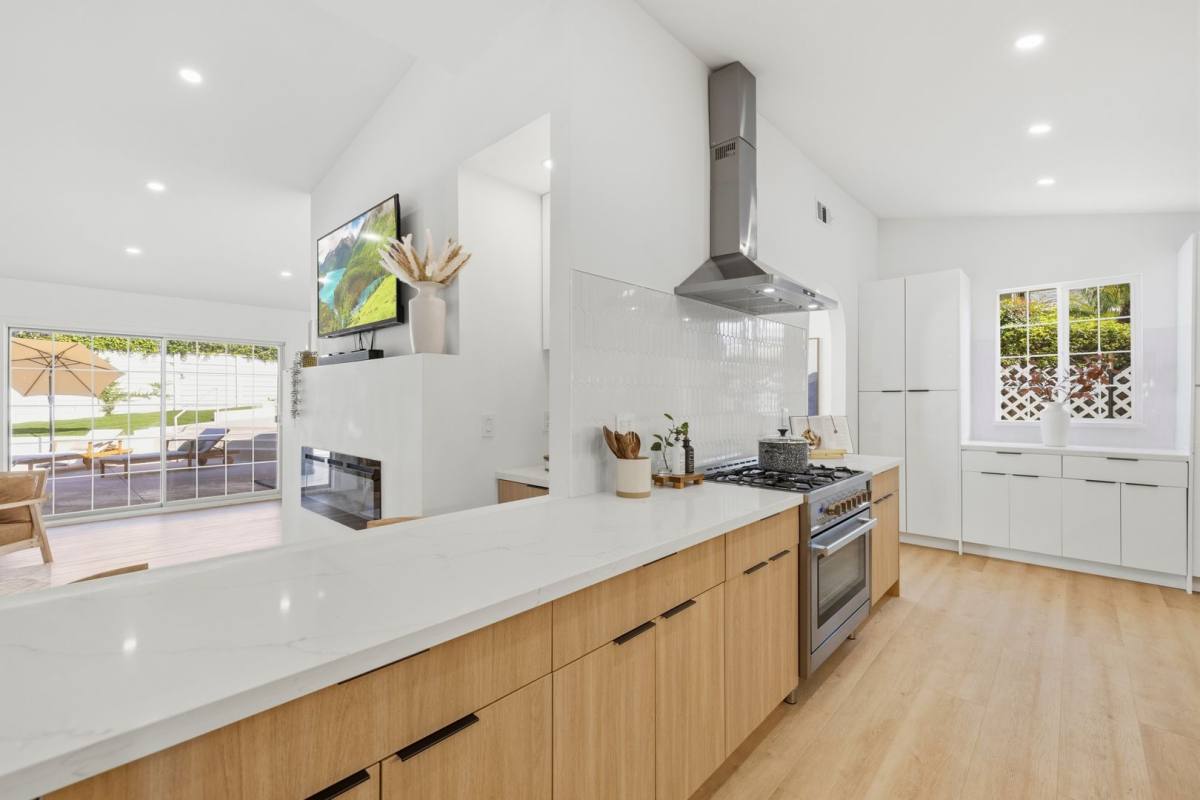 House for rent at 9355 Ruffner Ave, North Hills, CA 91343