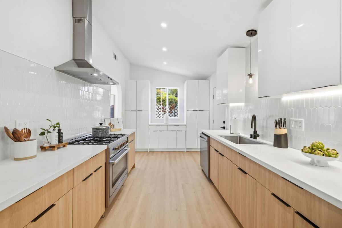 House for rent at 9355 Ruffner Ave, North Hills, CA 91343