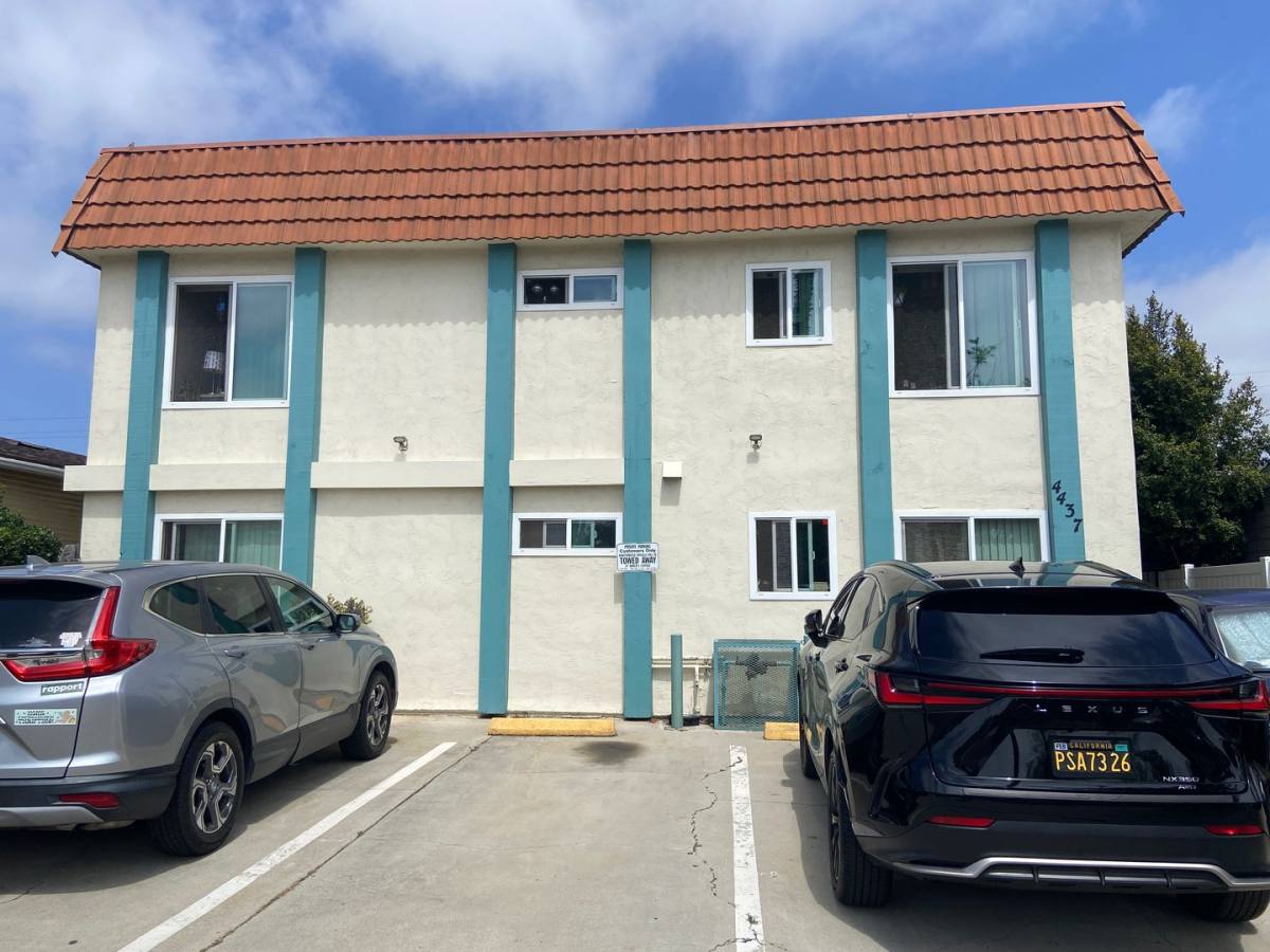 Apartment for rent at 4437 McClintock St #8, San Diego, CA 92116