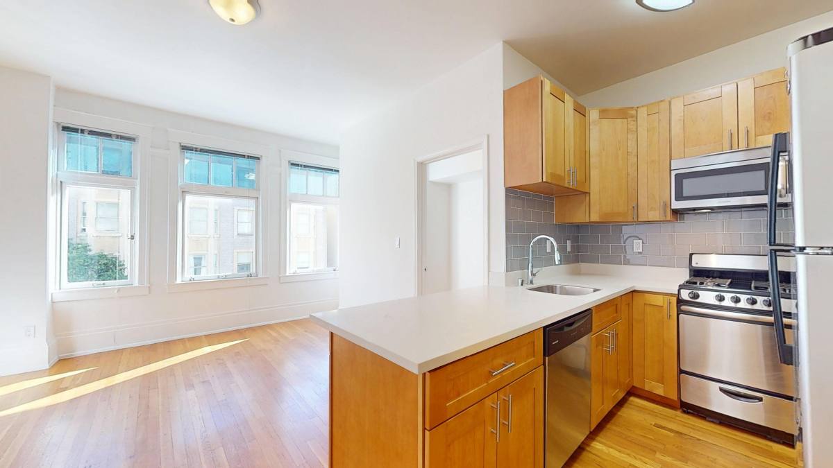 Apartment for rent at 1106 Bush St #304, San Francisco, CA 94109