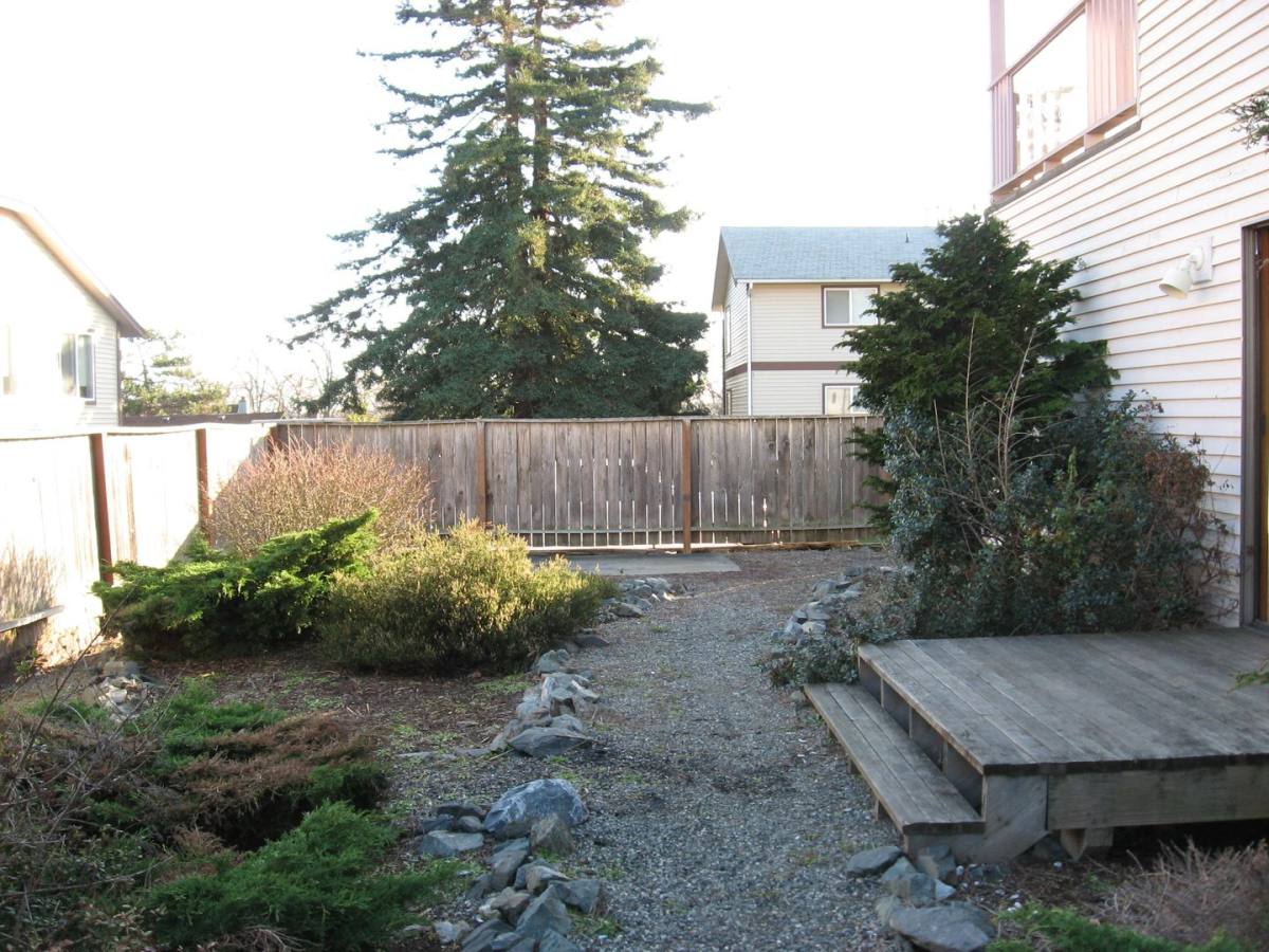 Apartment for rent at 824 Jensen Duplex, Oak Harbor, WA 98277
