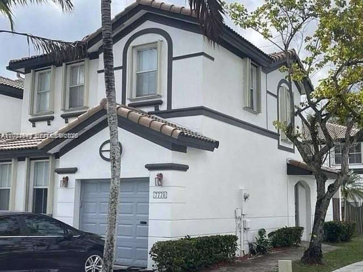 Townhouse for rent at 7778 NW 116th Ave, Miami, FL 33178