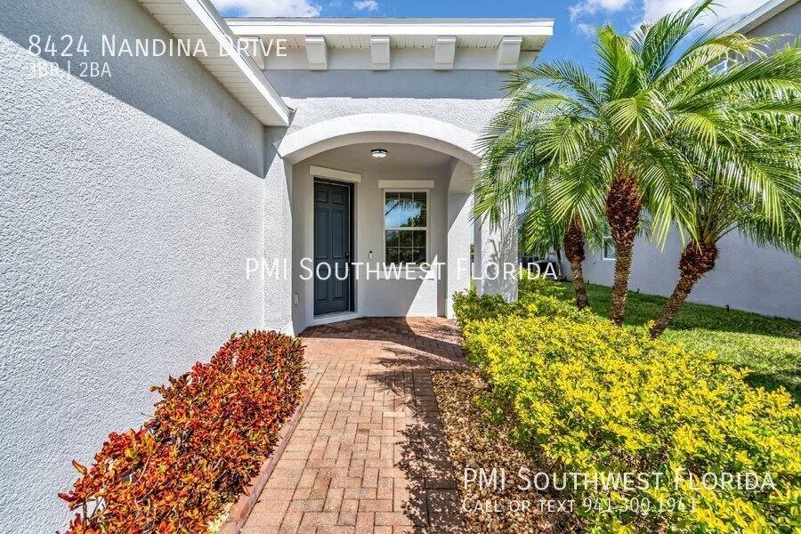 House for rent at 8424 Nandina Dr, Sarasota, FL 34240