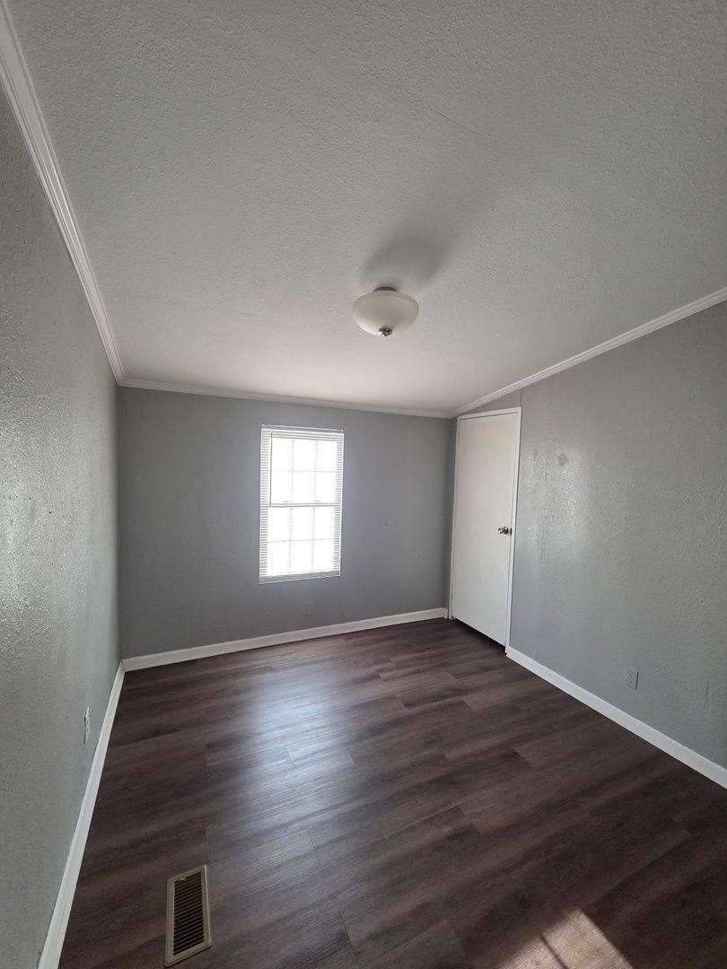 House for rent at 1131 Straight St, Soperton, GA 30457