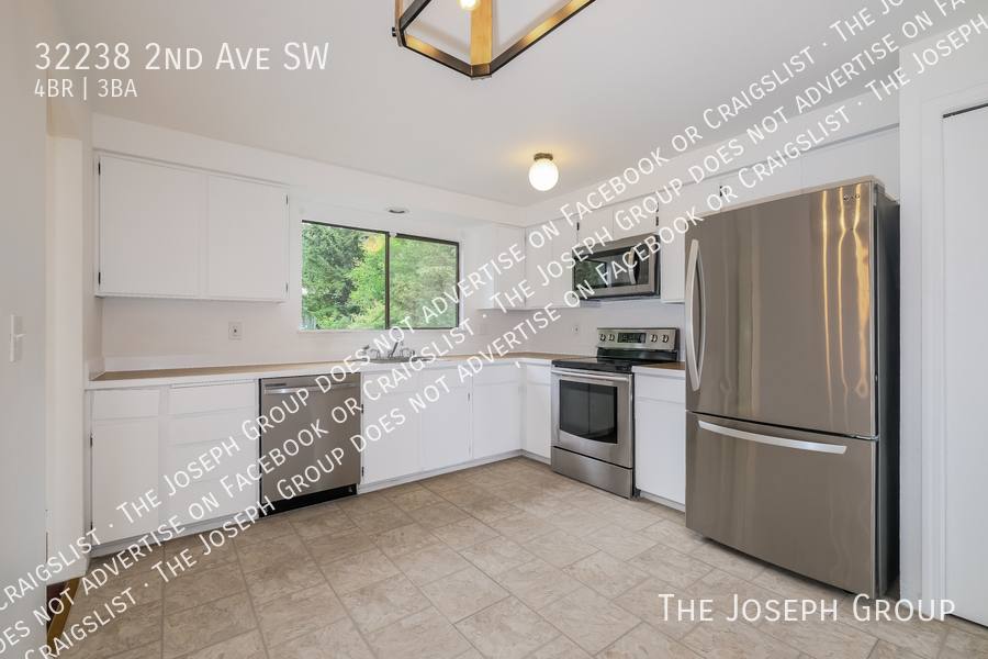 House for rent at 32238 2nd Ave SW, Federal Way, WA 98023