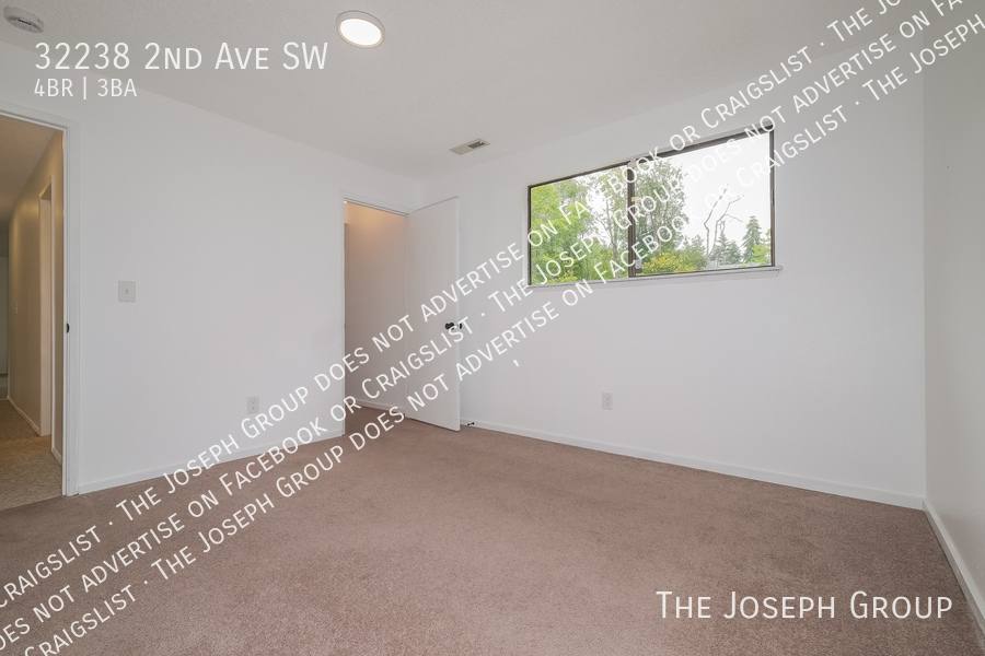 House for rent at 32238 2nd Ave SW, Federal Way, WA 98023