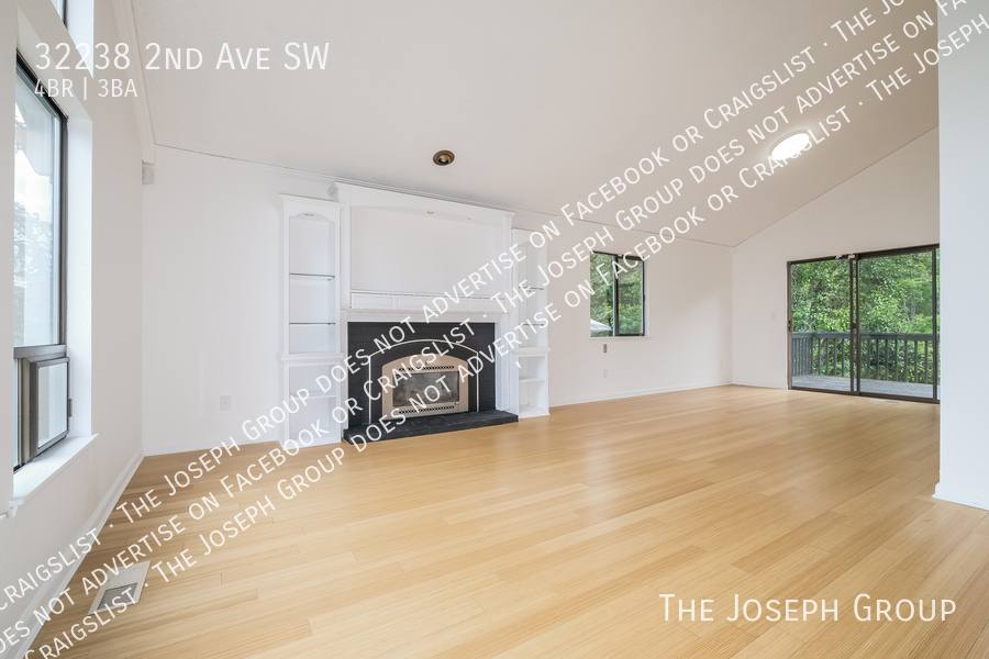 House for rent at 32238 2nd Ave SW, Federal Way, WA 98023