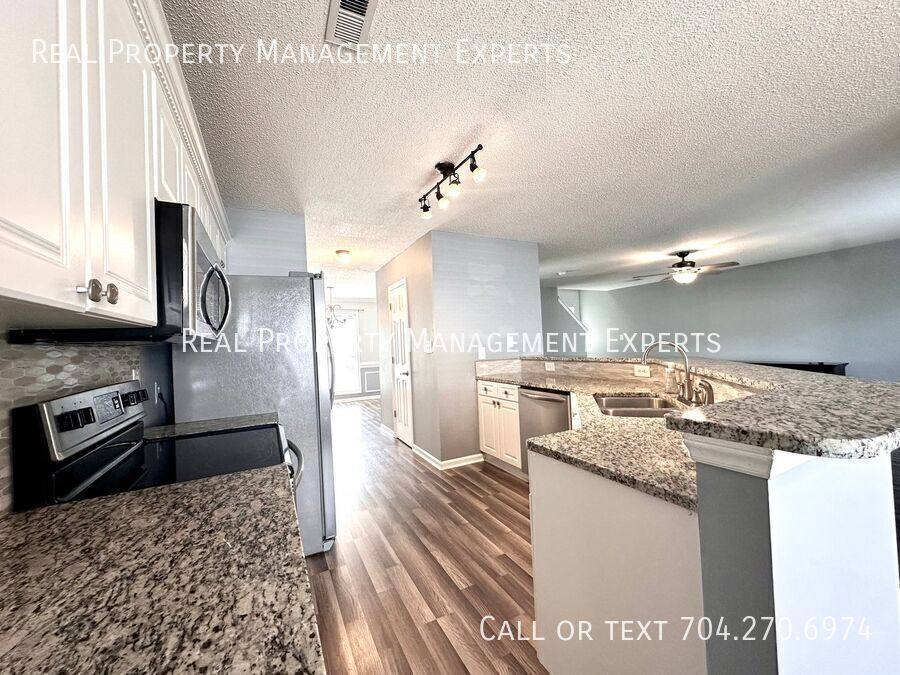 House for rent at 7603 Rolling Meadows Lane, Huntersville, NC 28078