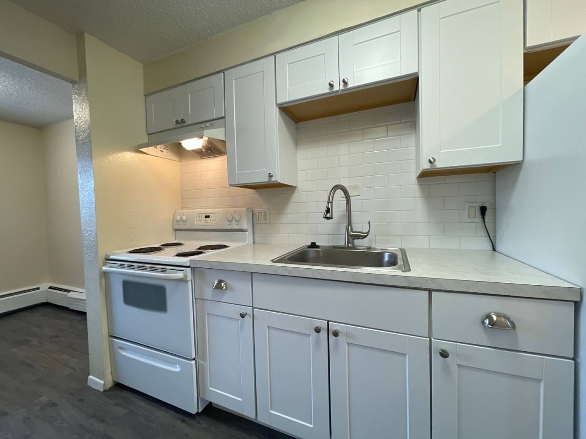 Apartment for rent at 833 N Emerson St, Denver, CO 80218