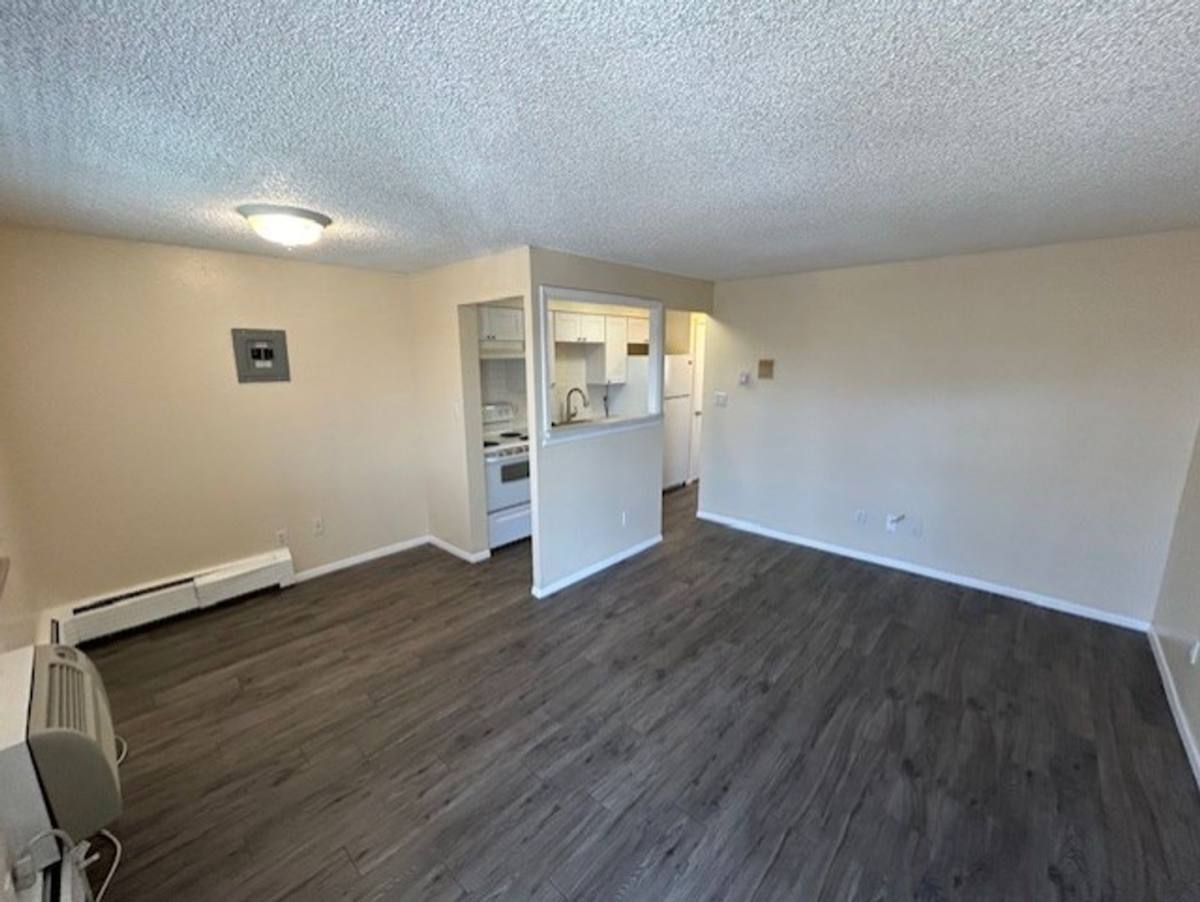 Apartment for rent at 833 N Emerson St, Denver, CO 80218