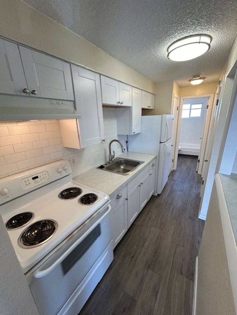 Apartment for rent at 833 N Emerson St, Denver, CO 80218