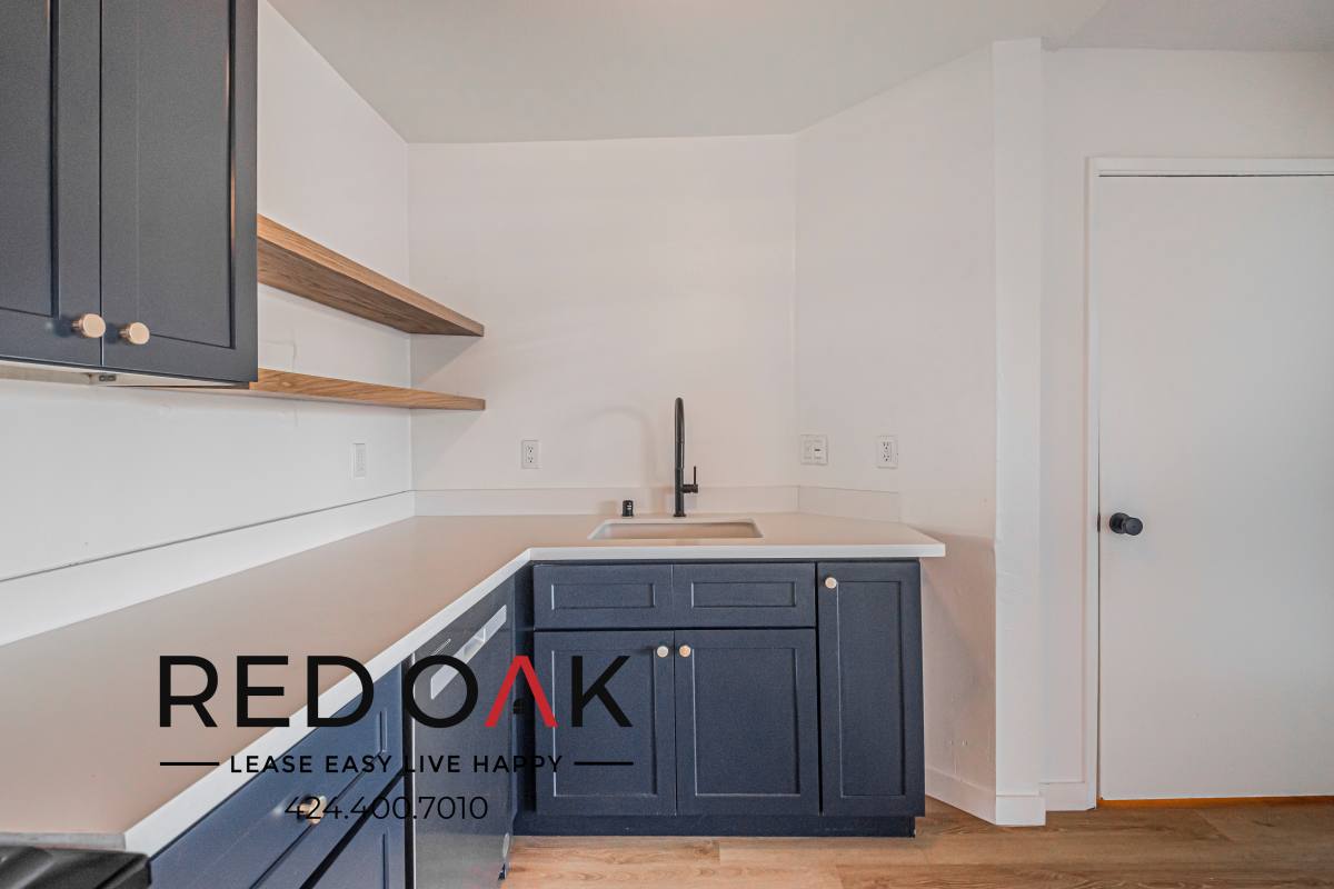 Condo for rent at 134 N Mariposa Ave #208, Los Angeles, CA 90004