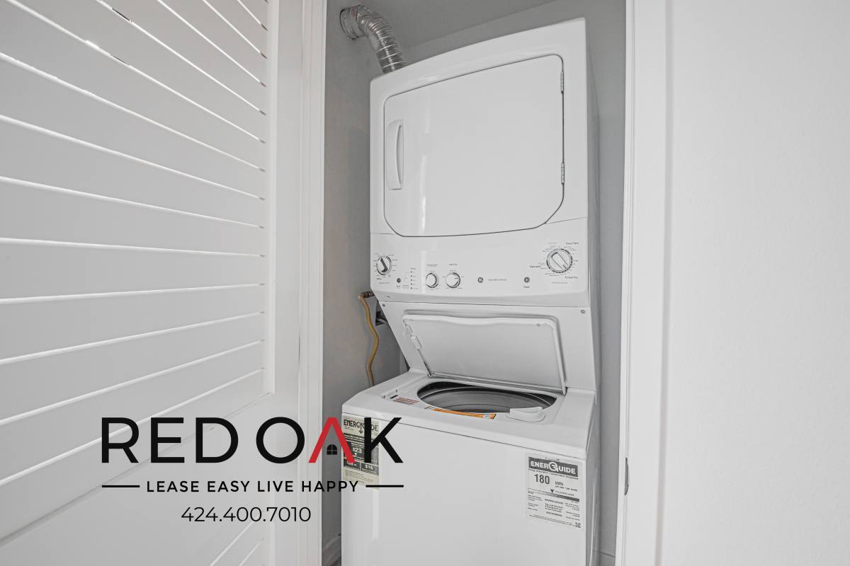 Condo for rent at 134 N Mariposa Ave #208, Los Angeles, CA 90004
