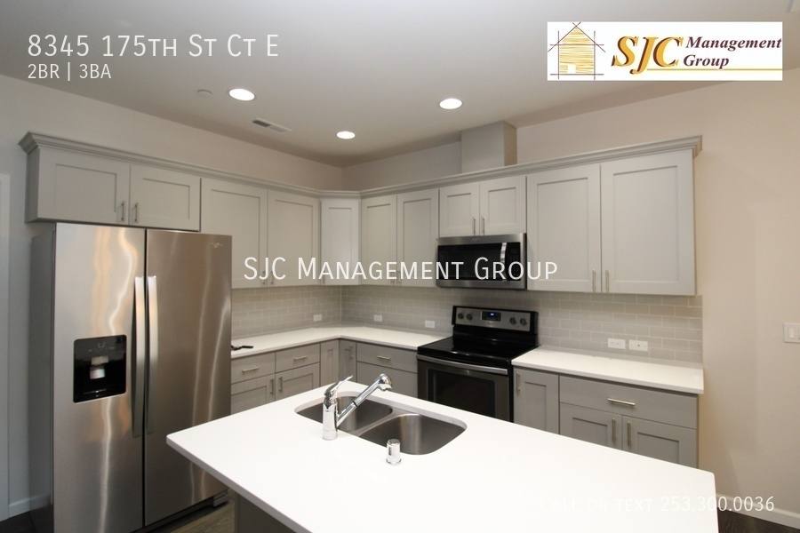 Townhouse for rent at 8345 175th St Court E, Puyallup, WA 98375